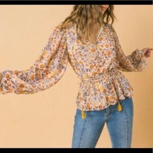 FLORAL WOVEN TOP AVAILABLE IN VARIOUS SIZES - NWT